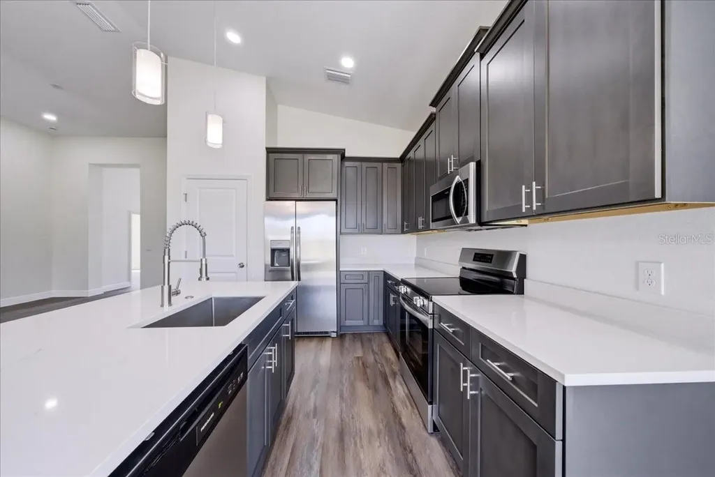 1302 Moselle Avenue Orlando FL 32807