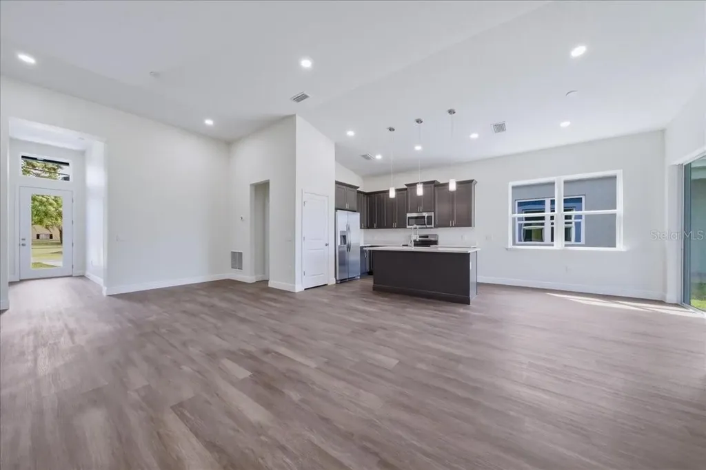 1302 Moselle Avenue Orlando FL 32807