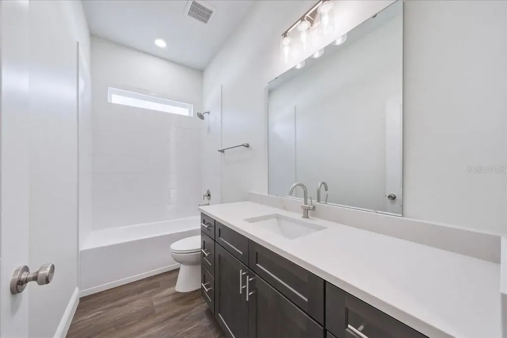 1302 Moselle Avenue Orlando FL 32807
