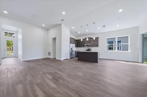 1302 Moselle Avenue Orlando FL 32807