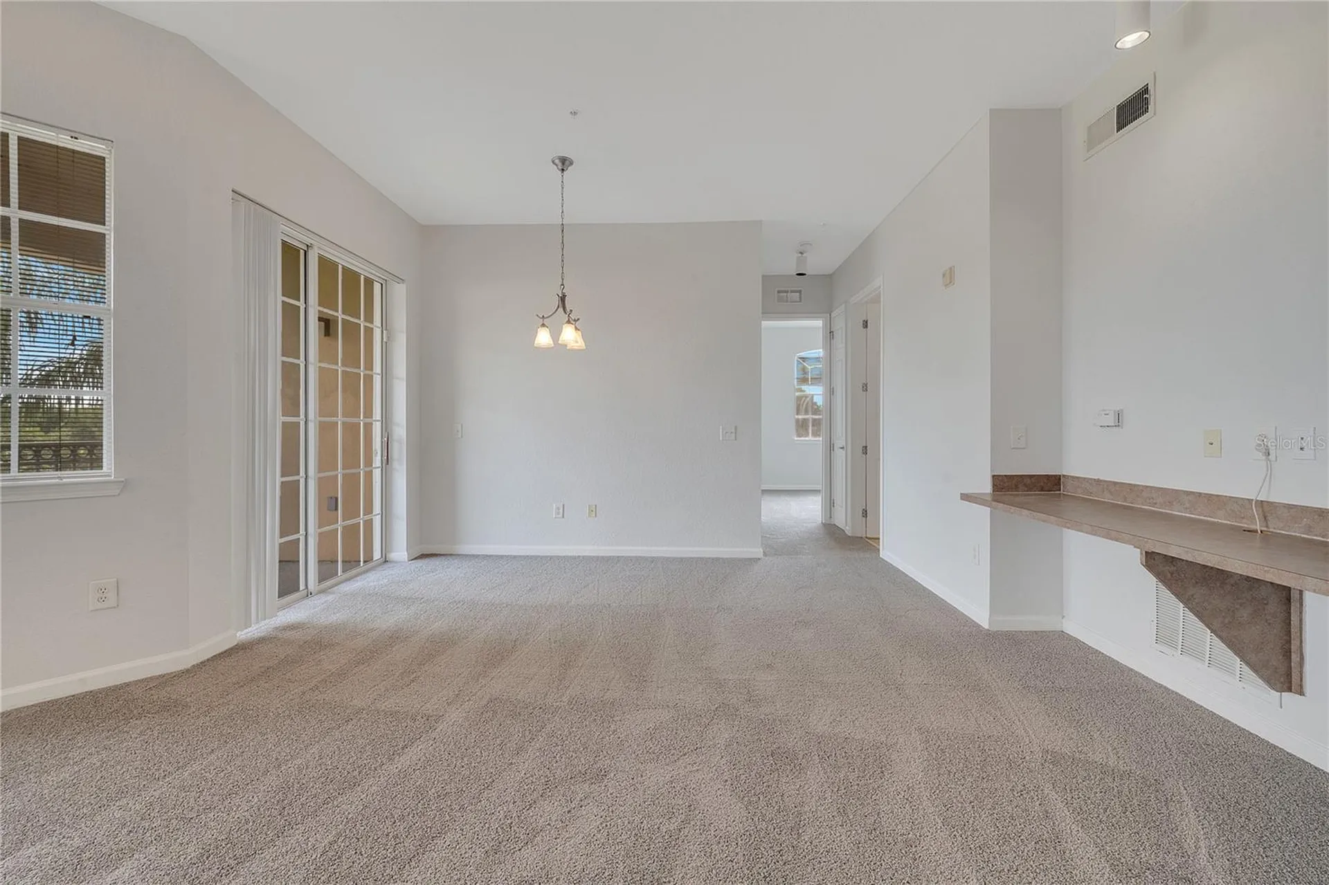 817 Terrace Ridge Circle Davenport FL 33896
