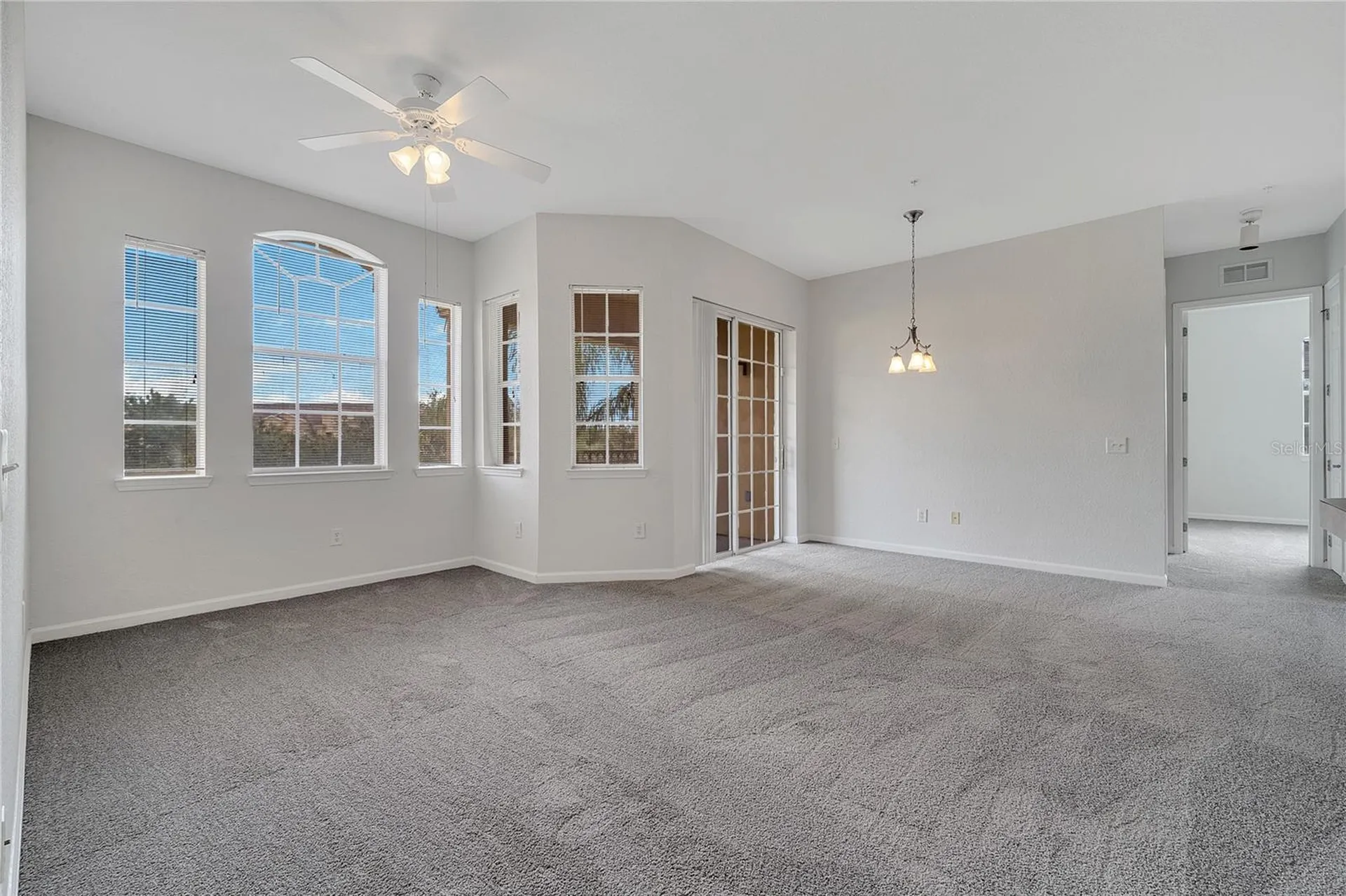 817 Terrace Ridge Circle Davenport FL 33896