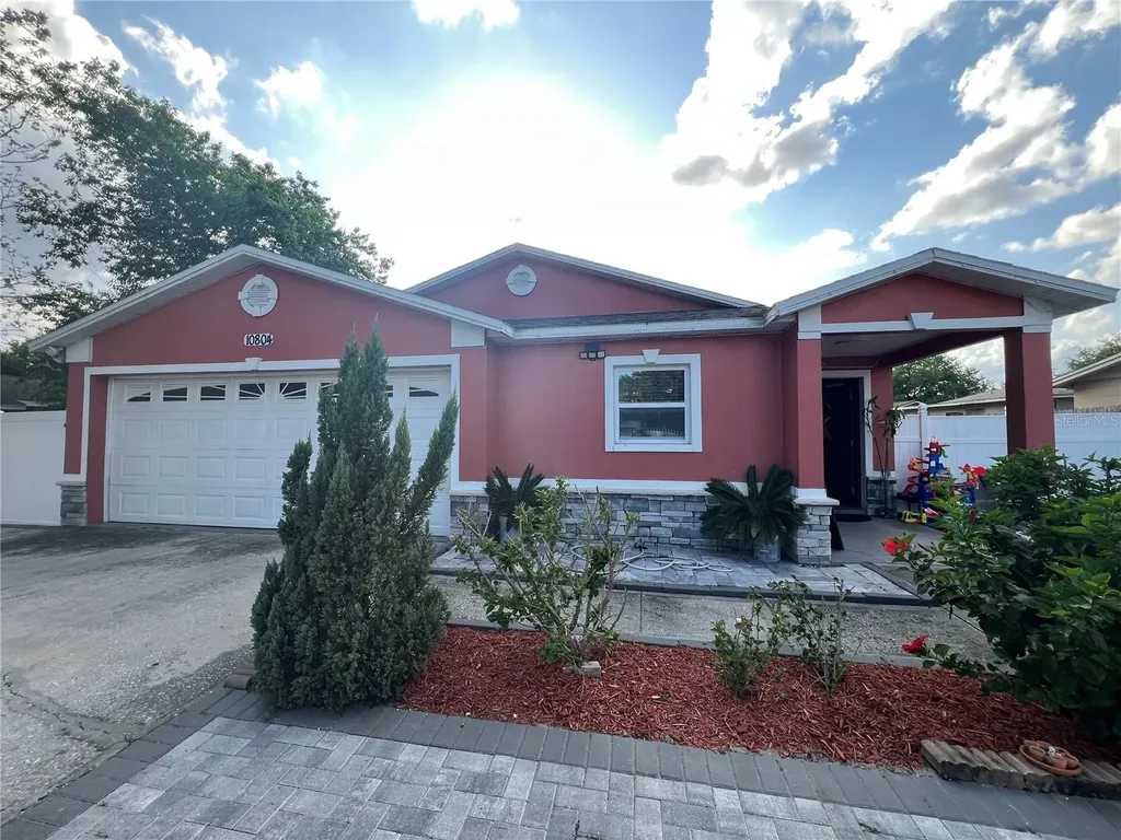 10804 N Myrtle Street Tampa FL 33617