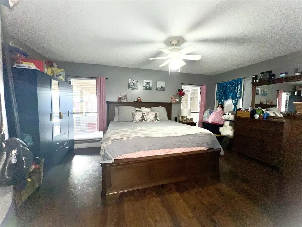 10804 N Myrtle Street Tampa FL 33617