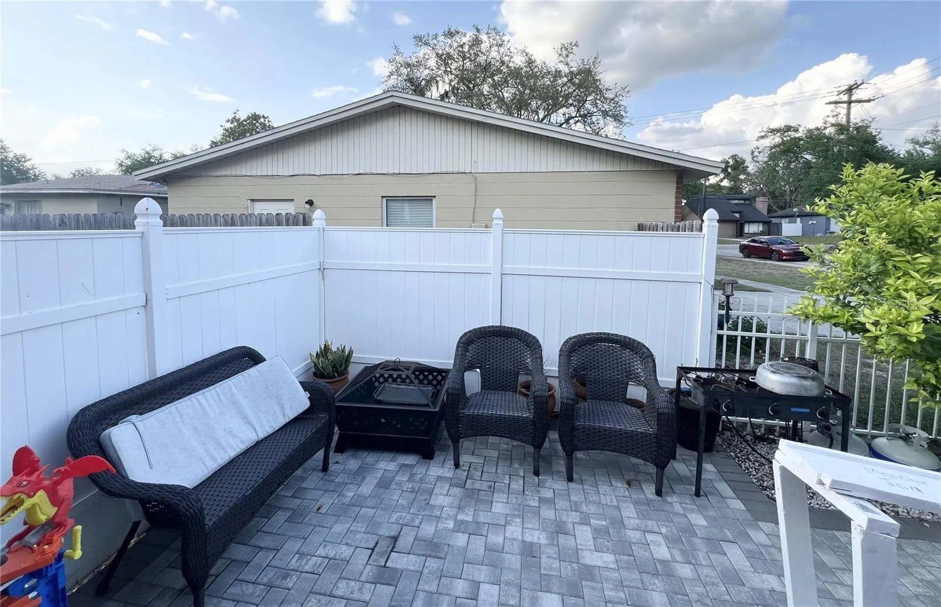 10804 N Myrtle Street Tampa FL 33617