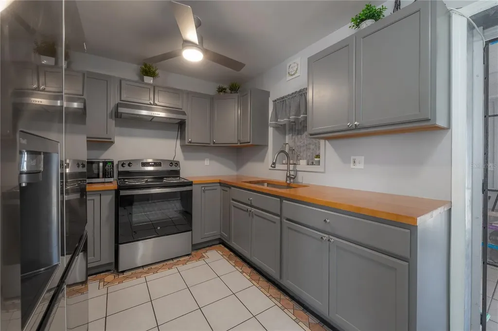 714 Belt Court Tampa FL 33612