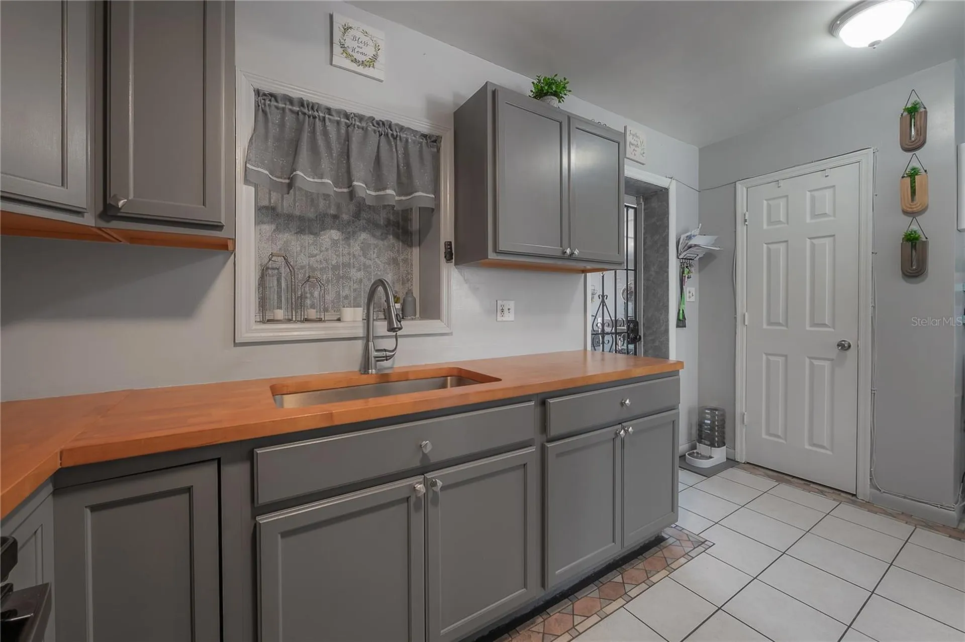 714 Belt Court Tampa FL 33612