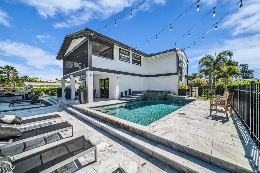 7149 Longboat Drive N Longboat Key FL 34228