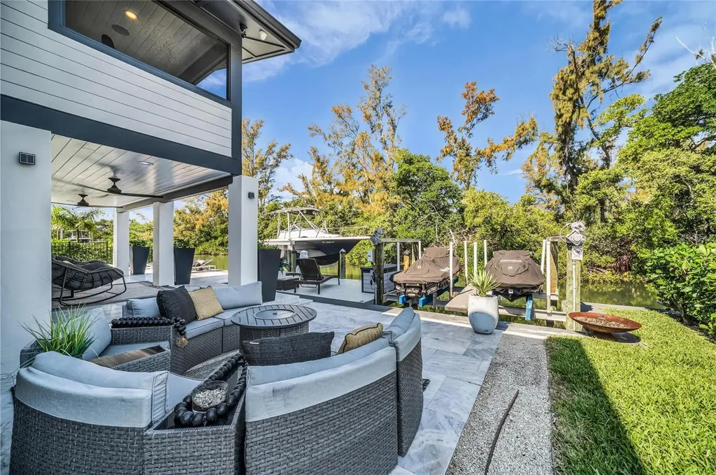 7149 Longboat Drive N Longboat Key FL 34228