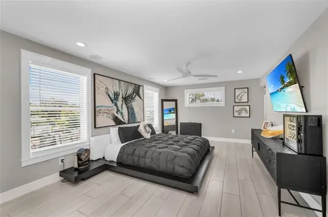 7149 Longboat Drive N Longboat Key FL 34228