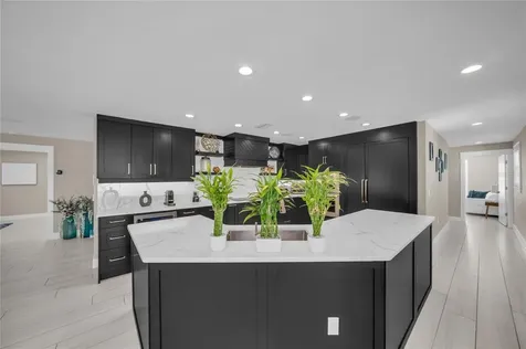 7149 Longboat Drive N Longboat Key FL 34228