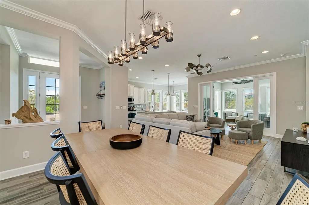 348 Sapphire Lake Drive Bradenton FL 34209