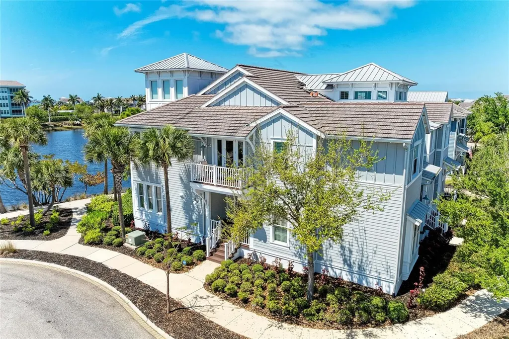 348 Sapphire Lake Drive Bradenton FL 34209