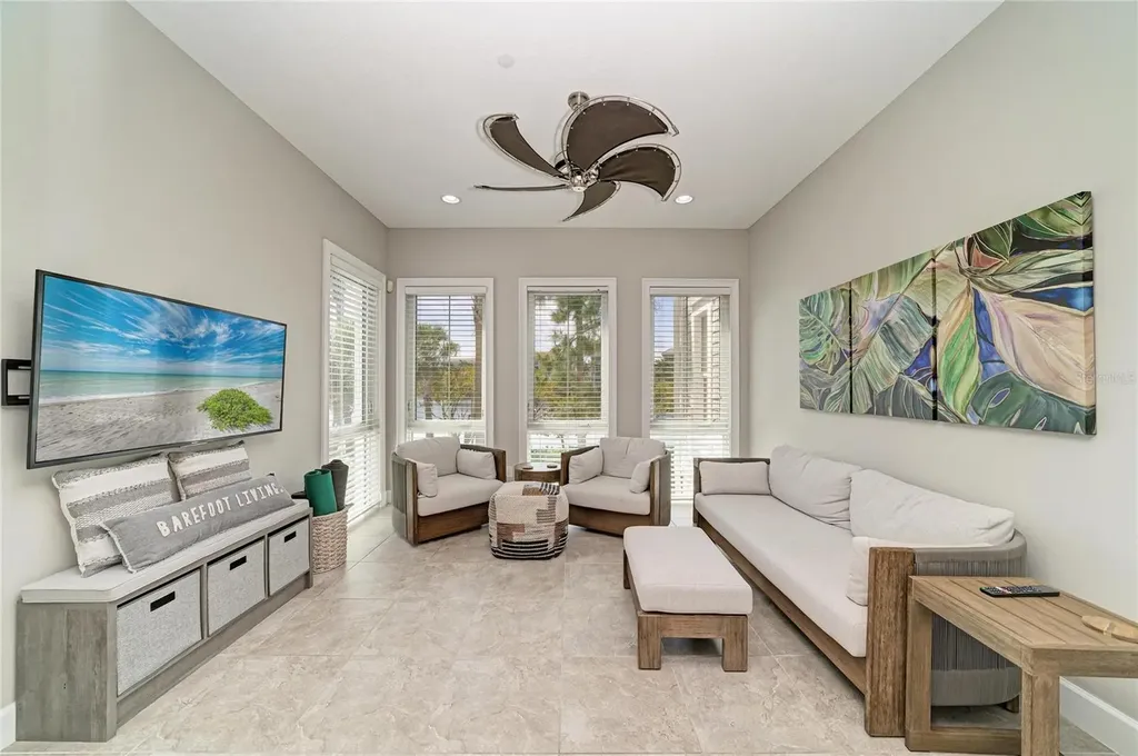 348 Sapphire Lake Drive Bradenton FL 34209