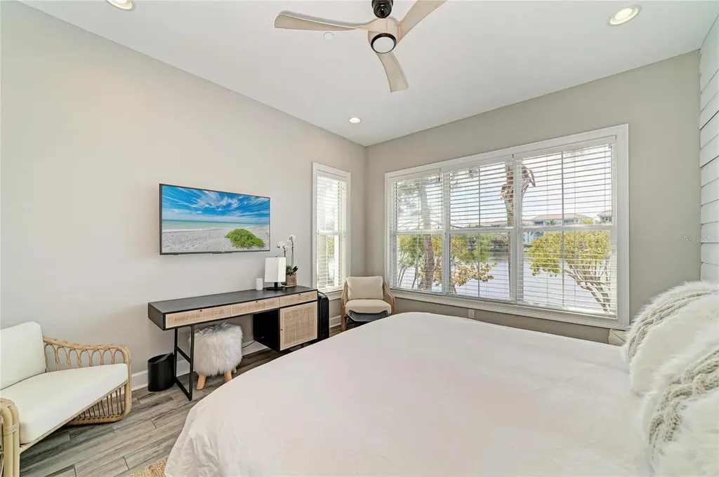 348 Sapphire Lake Drive Bradenton FL 34209