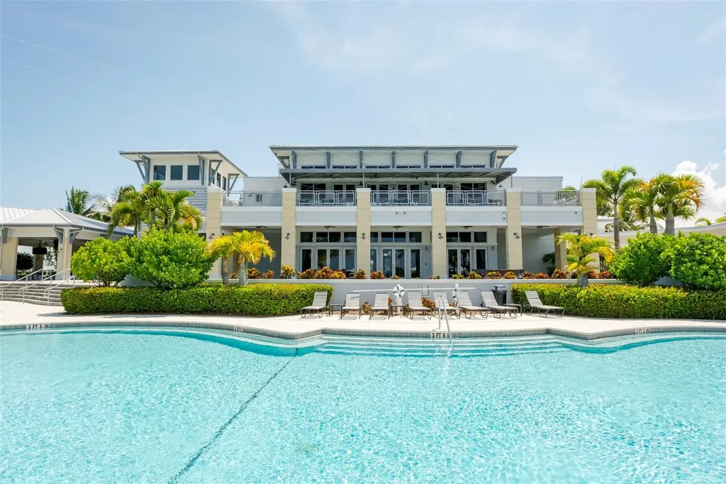 348 Sapphire Lake Drive Bradenton FL 34209