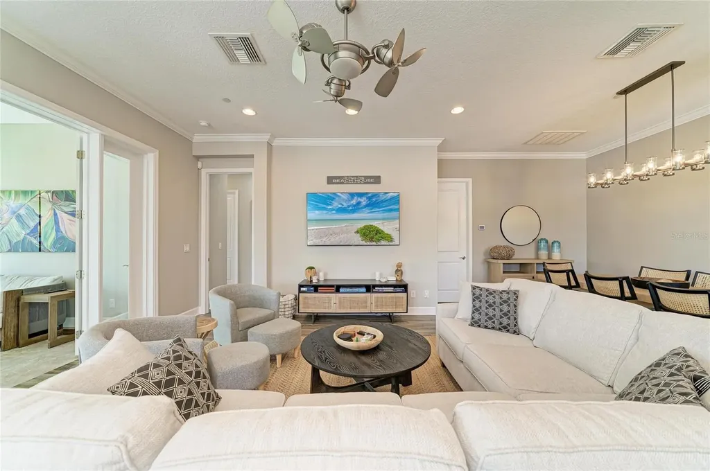 348 Sapphire Lake Drive Bradenton FL 34209
