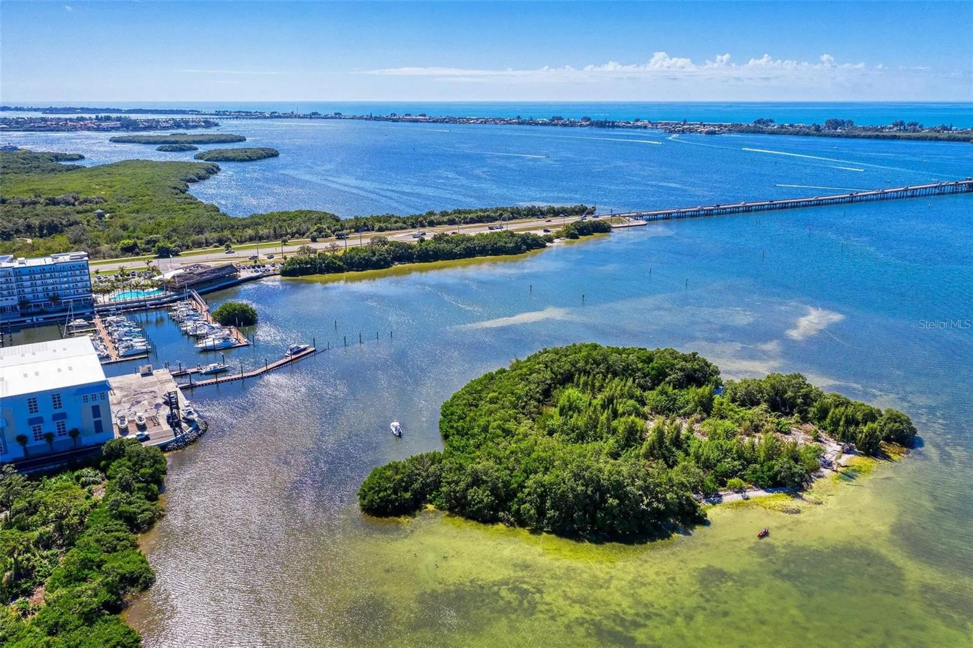 348 Sapphire Lake Drive Bradenton FL 34209