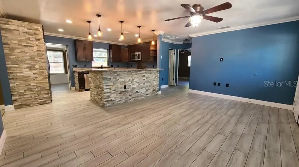 1742 Cardinal Drive Clearwater FL 33759