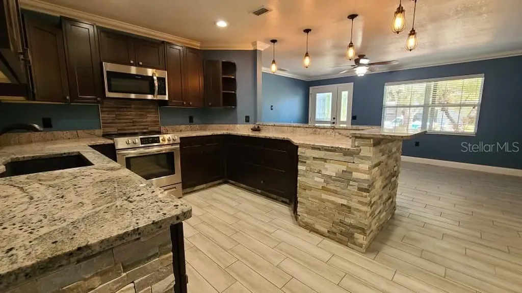 1742 Cardinal Drive Clearwater FL 33759