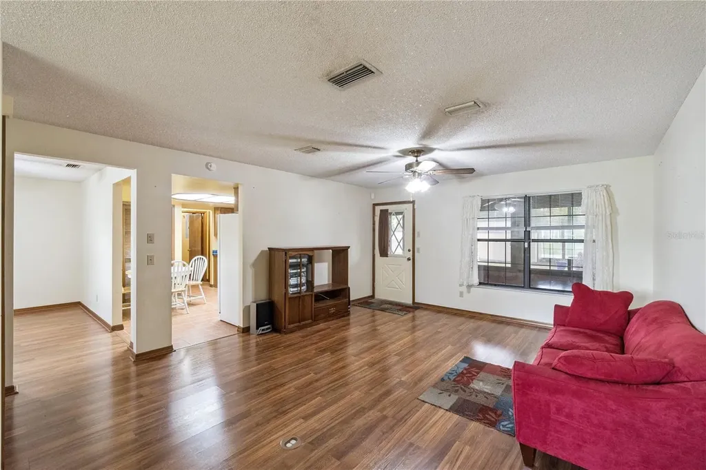 2867 Longleaf Court Kissimmee FL 34746
