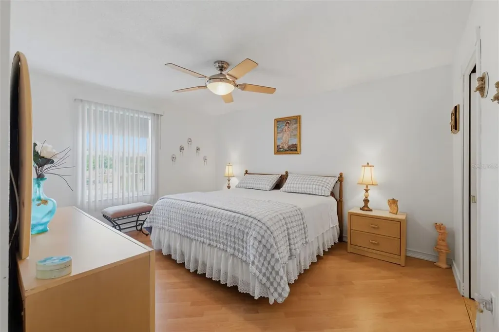 3810 37th Street S St Petersburg FL 33711
