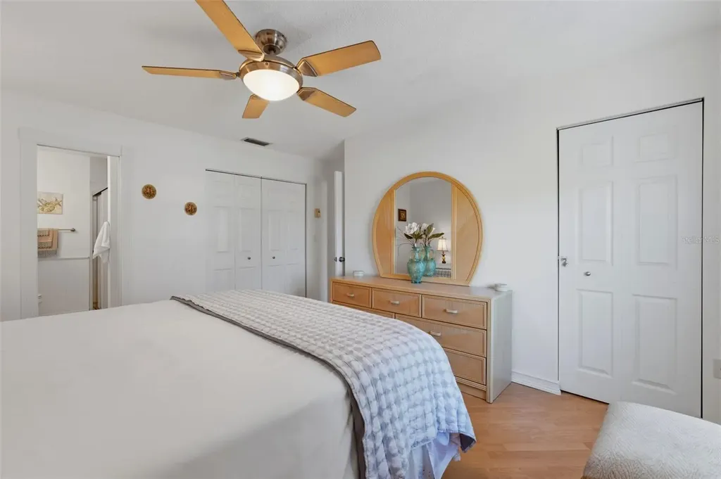 3810 37th Street S St Petersburg FL 33711