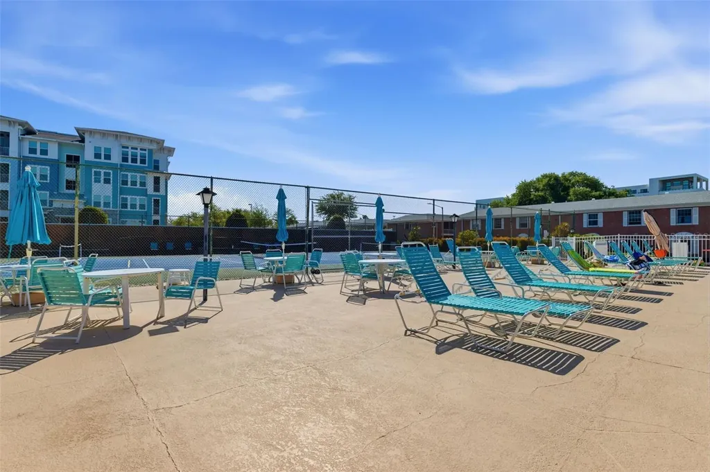 3810 37th Street S St Petersburg FL 33711