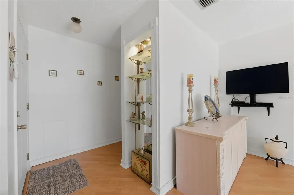 3810 37th Street S St Petersburg FL 33711