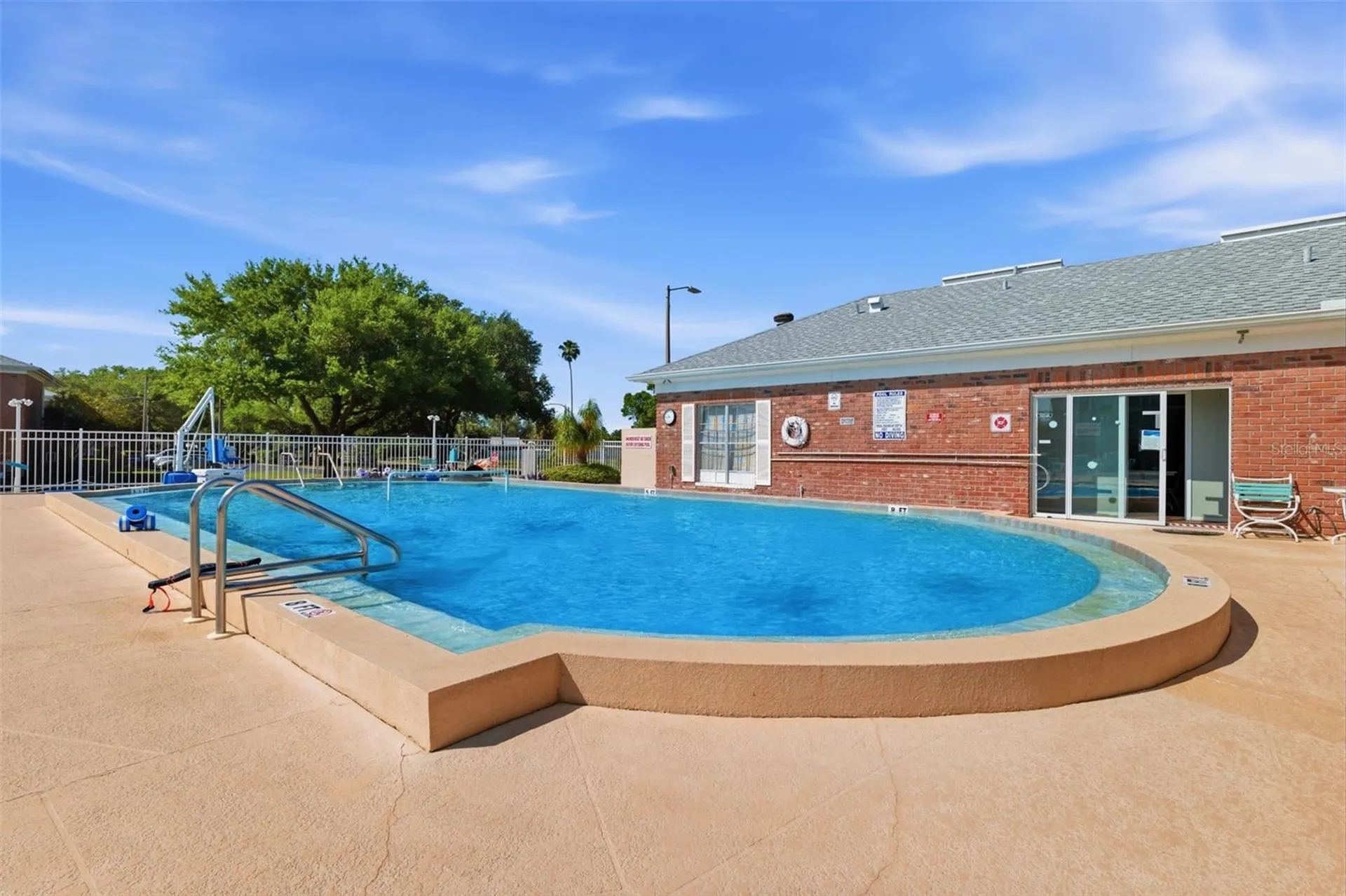 3810 37th Street S St Petersburg FL 33711