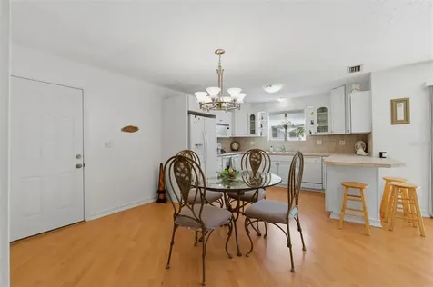 3810 37th Street S St Petersburg FL 33711