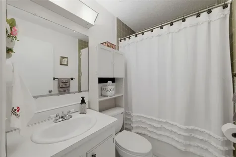 3810 37th Street S St Petersburg FL 33711
