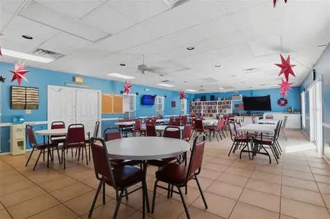 3810 37th Street S St Petersburg FL 33711