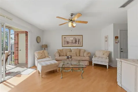 3810 37th Street S St Petersburg FL 33711