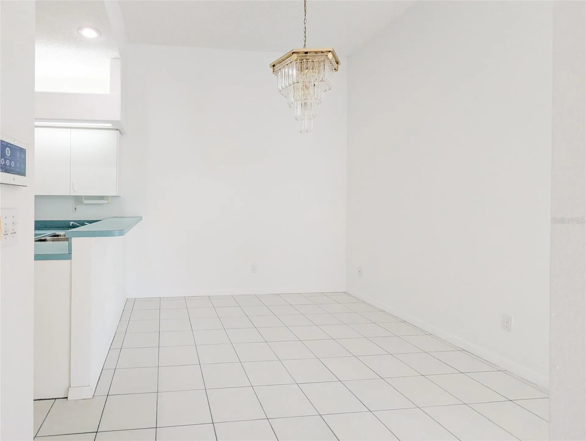 208 Hemingway Drive Oldsmar FL 34677