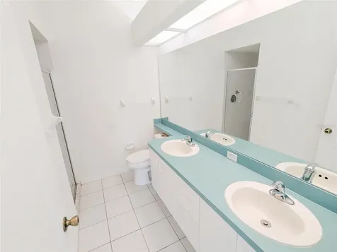 208 Hemingway Drive Oldsmar FL 34677