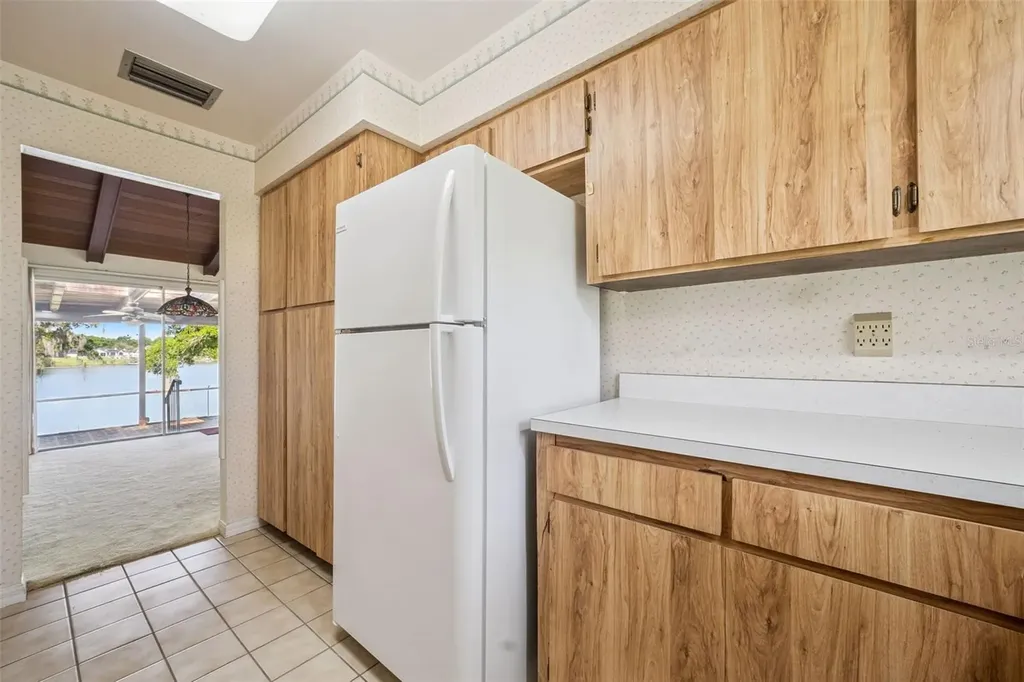 2874 E Crooked Lake Drive Eustis FL 32726