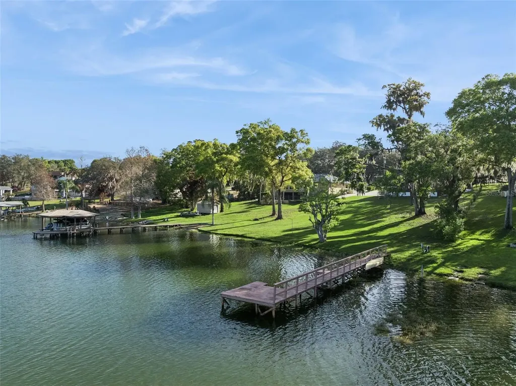 2874 E Crooked Lake Drive Eustis FL 32726