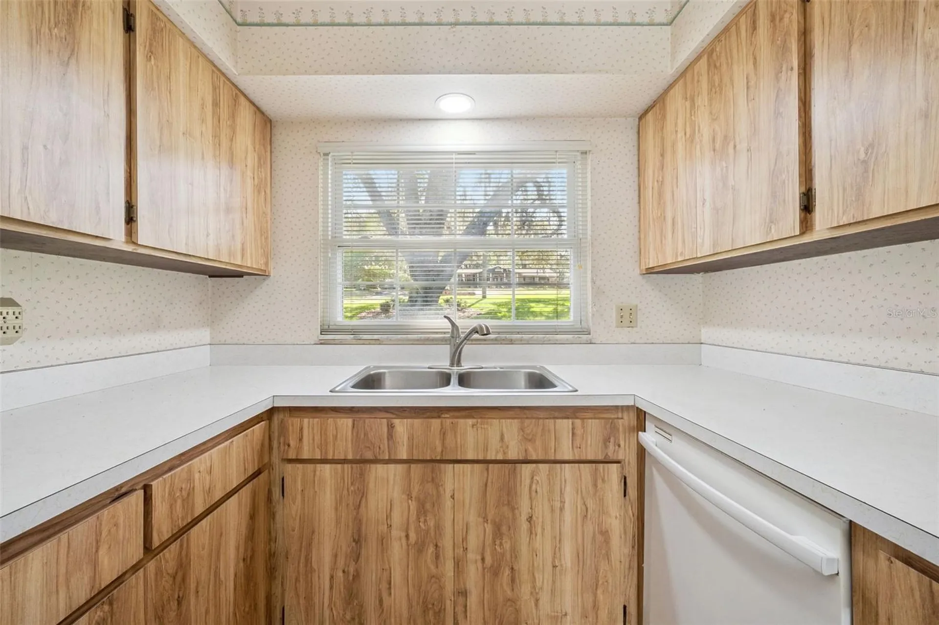 2874 E Crooked Lake Drive Eustis FL 32726