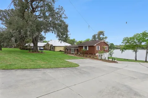 2874 E Crooked Lake Drive Eustis FL 32726