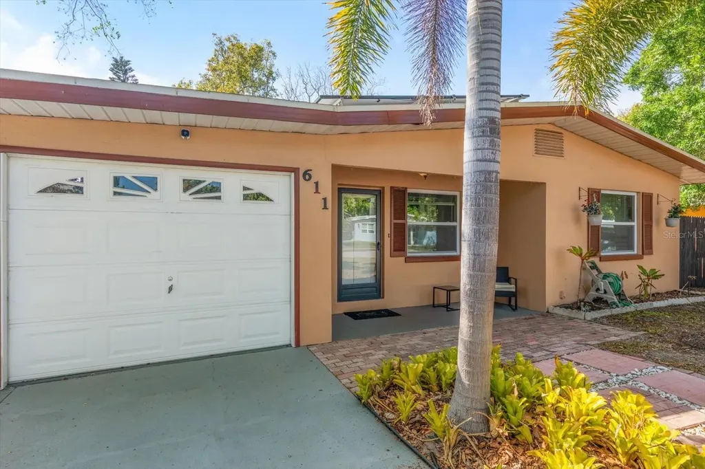 611 11th Street NW Largo FL 33770