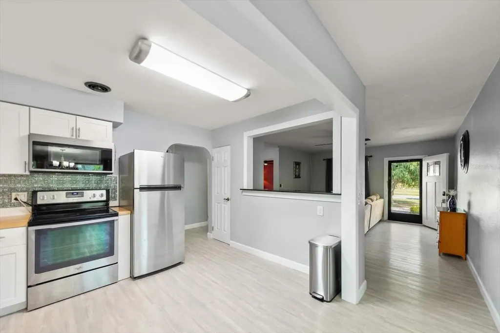 611 11th Street NW Largo FL 33770