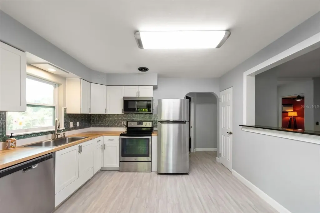 611 11th Street NW Largo FL 33770