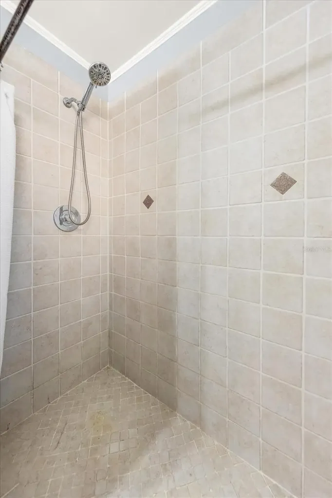 611 11th Street NW Largo FL 33770