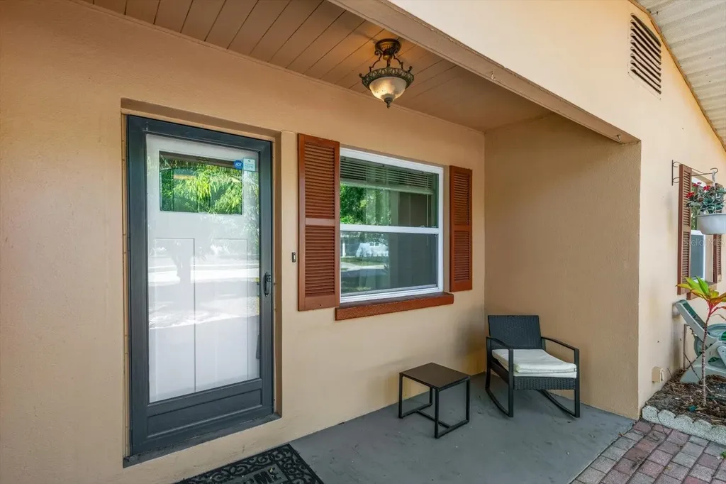 611 11th Street NW Largo FL 33770