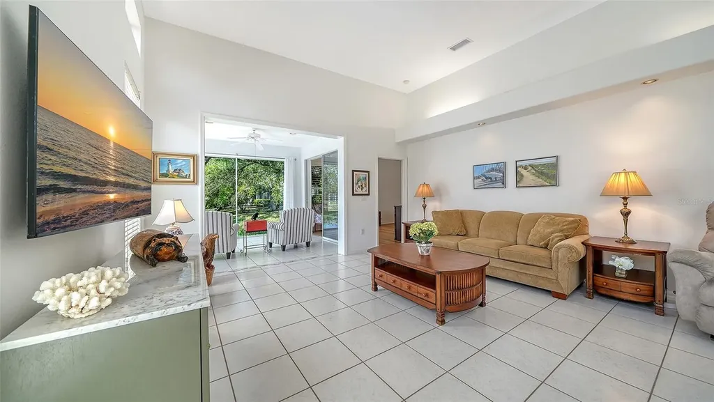 3799 Mira Lago Drive Sarasota FL 34238