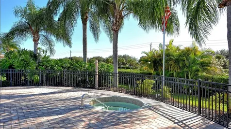 3799 Mira Lago Drive Sarasota FL 34238