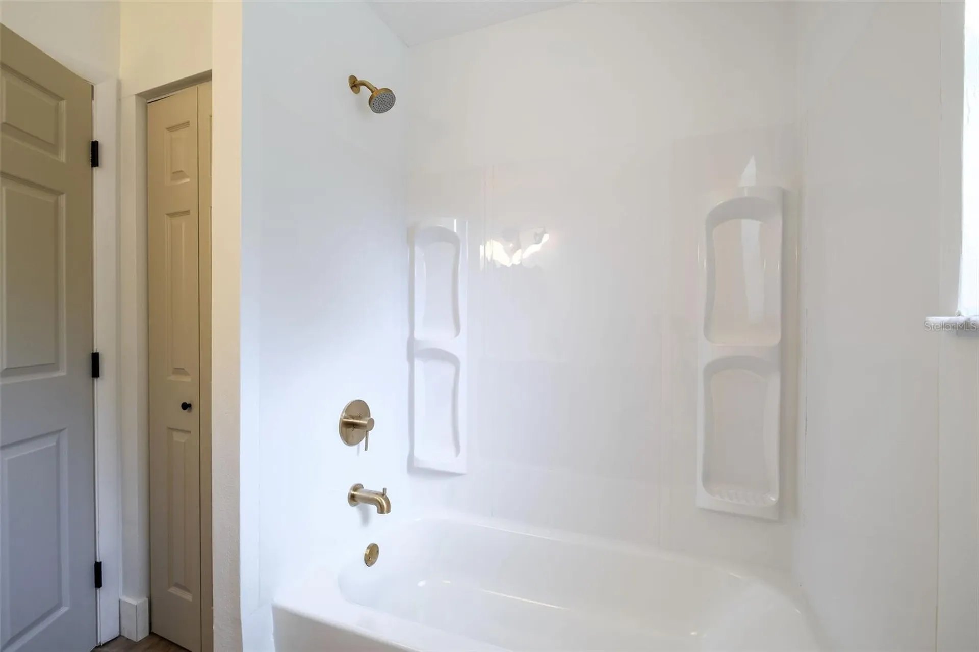 124 Tucson Road SW Palm Bay FL 32908