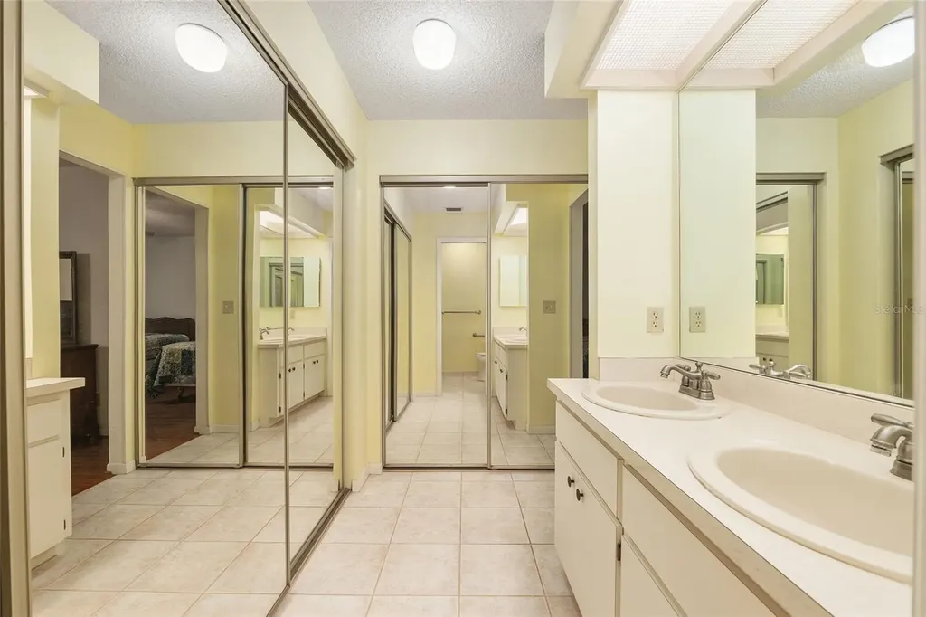 2064 SE 37th Court Circle Ocala FL 34471
