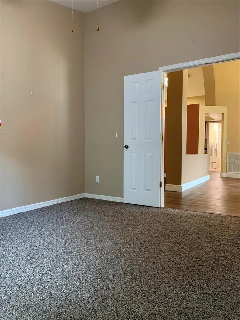 4605 Oak River Circle Valrico FL 33596